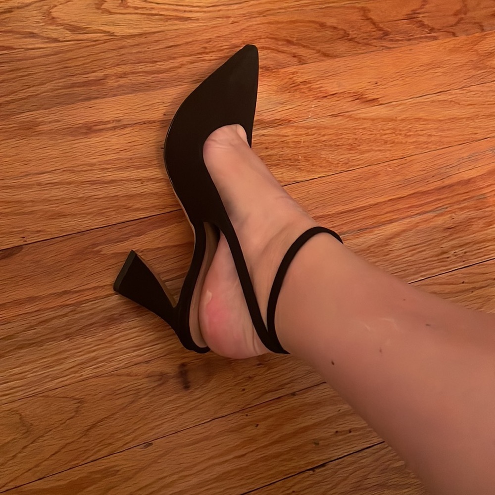 Brand: SCHUTZ Black size 7 3.5 inch heels BARELY WORN